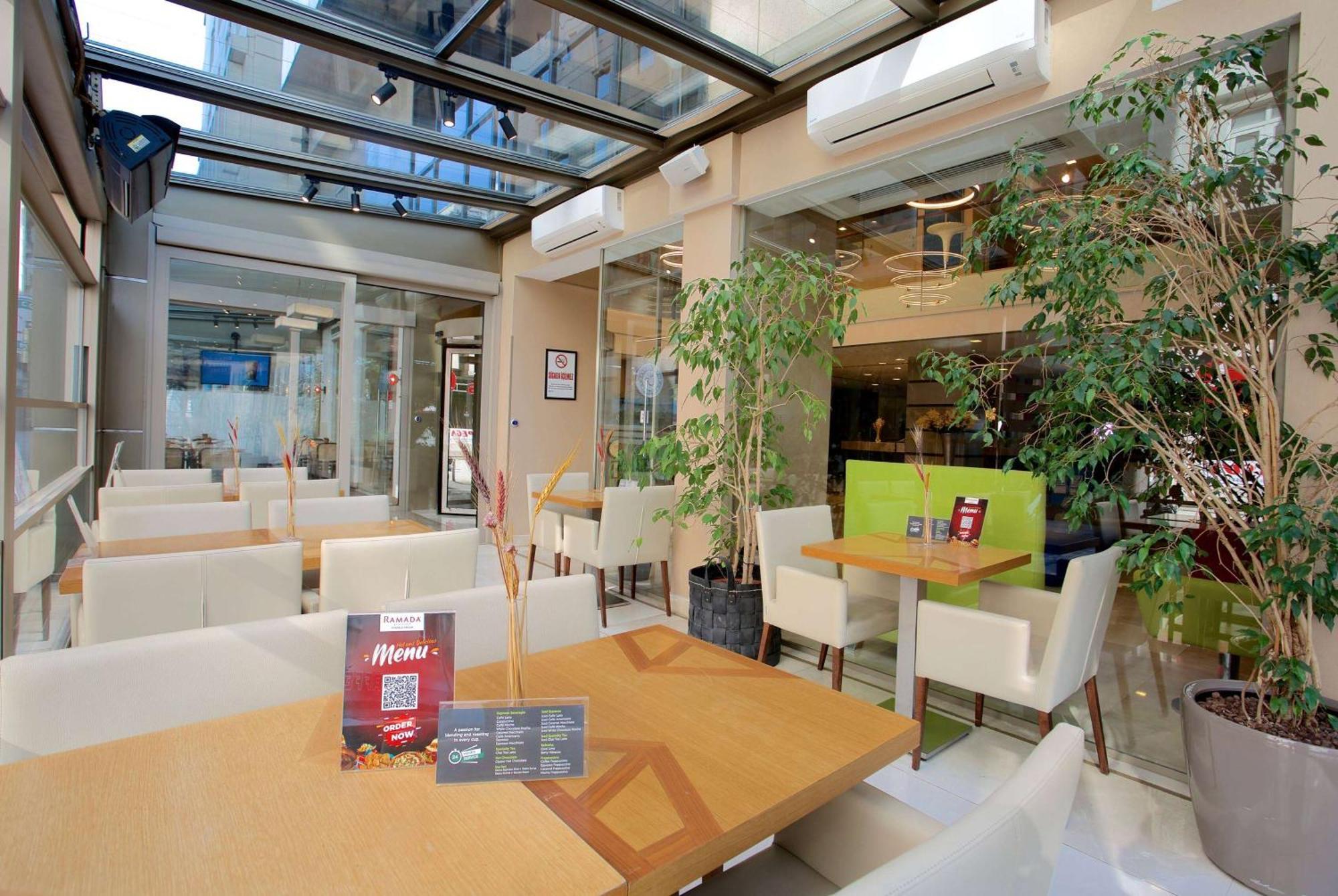 Ramada By Wyndham Istanbul Taksim — Billeder 1